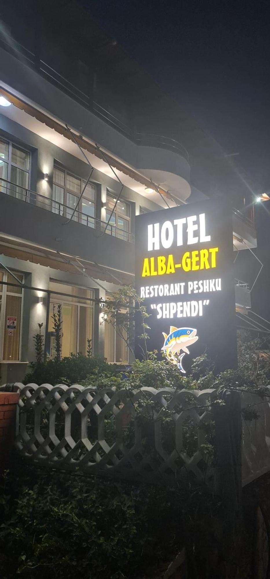 Hotel Alba-Gert โอริคูม ภายนอก รูปภาพ